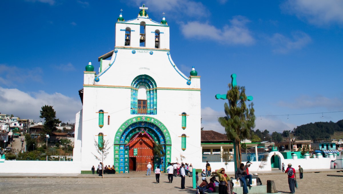 san-juan-chamula-mexico-travel-chanel-1200X680.jpg